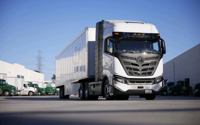 Pila de combustible vs baterías, ¿cómo se descarbonizarán las flotas de camiones?